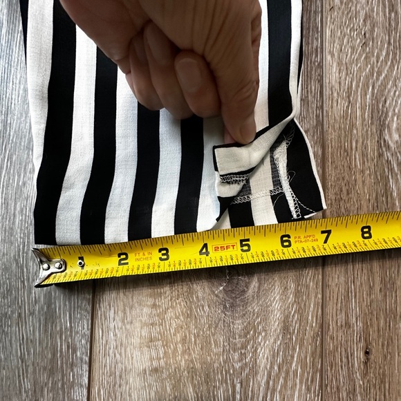 🛍️asos 100% Polyester soft striped pants with side zipper Size 8 excellent. - Picture 3 of 13